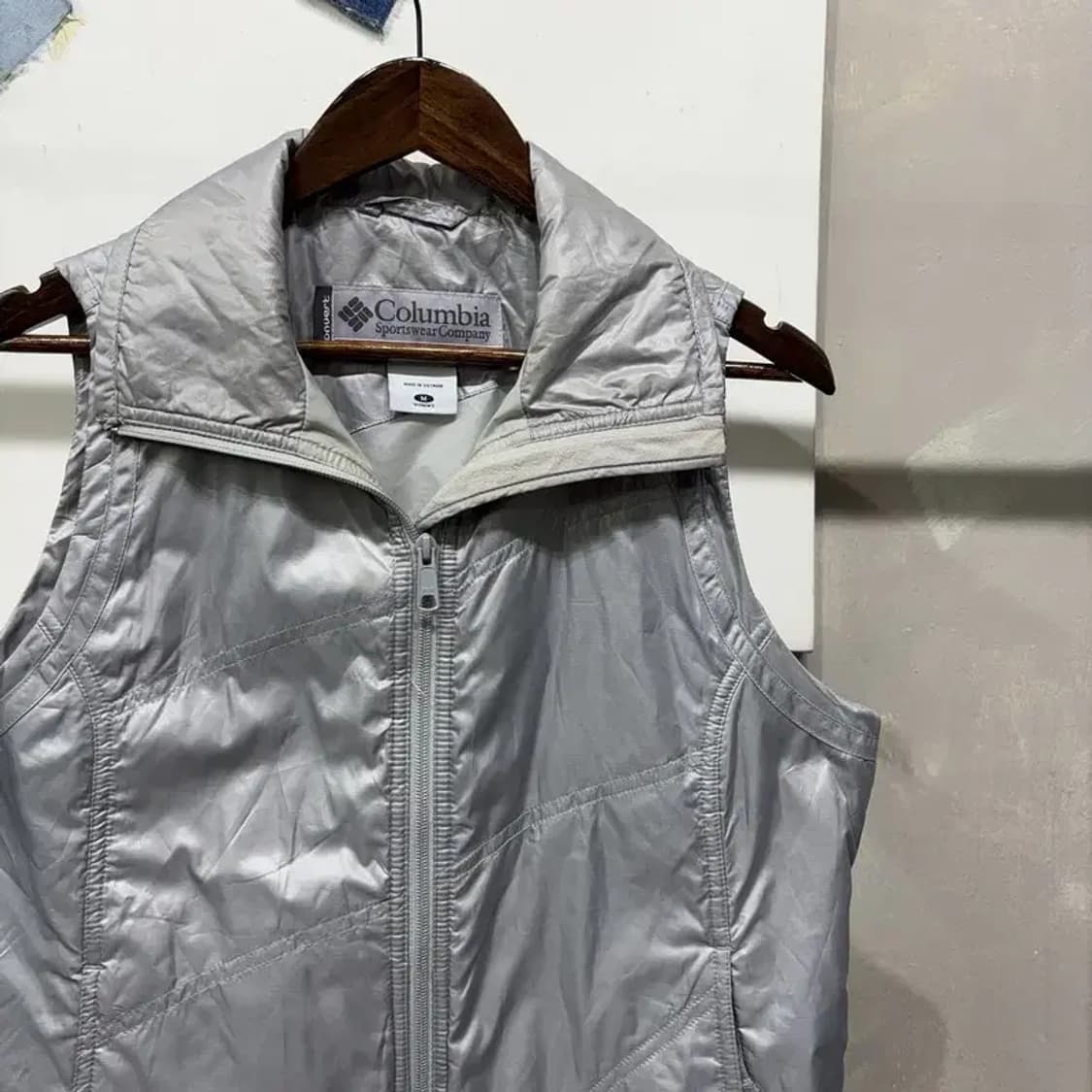 (95) 콜롬비아 여성 아웃도어 실버 경량패딩 조끼 상품이미지3
