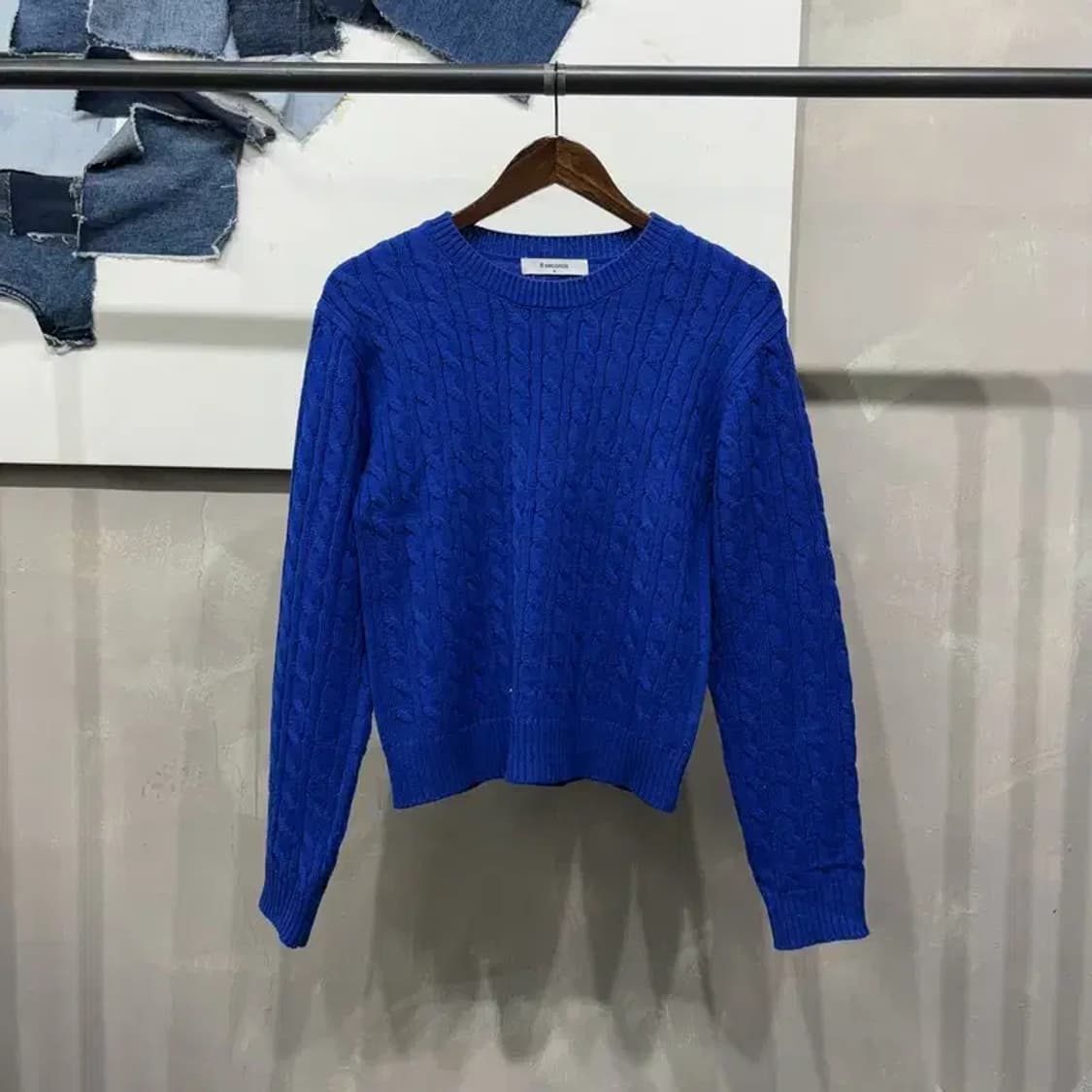 (90) 에잇세컨즈 여성 캐주얼 케이블 꽈배기 니트 상품이미지1