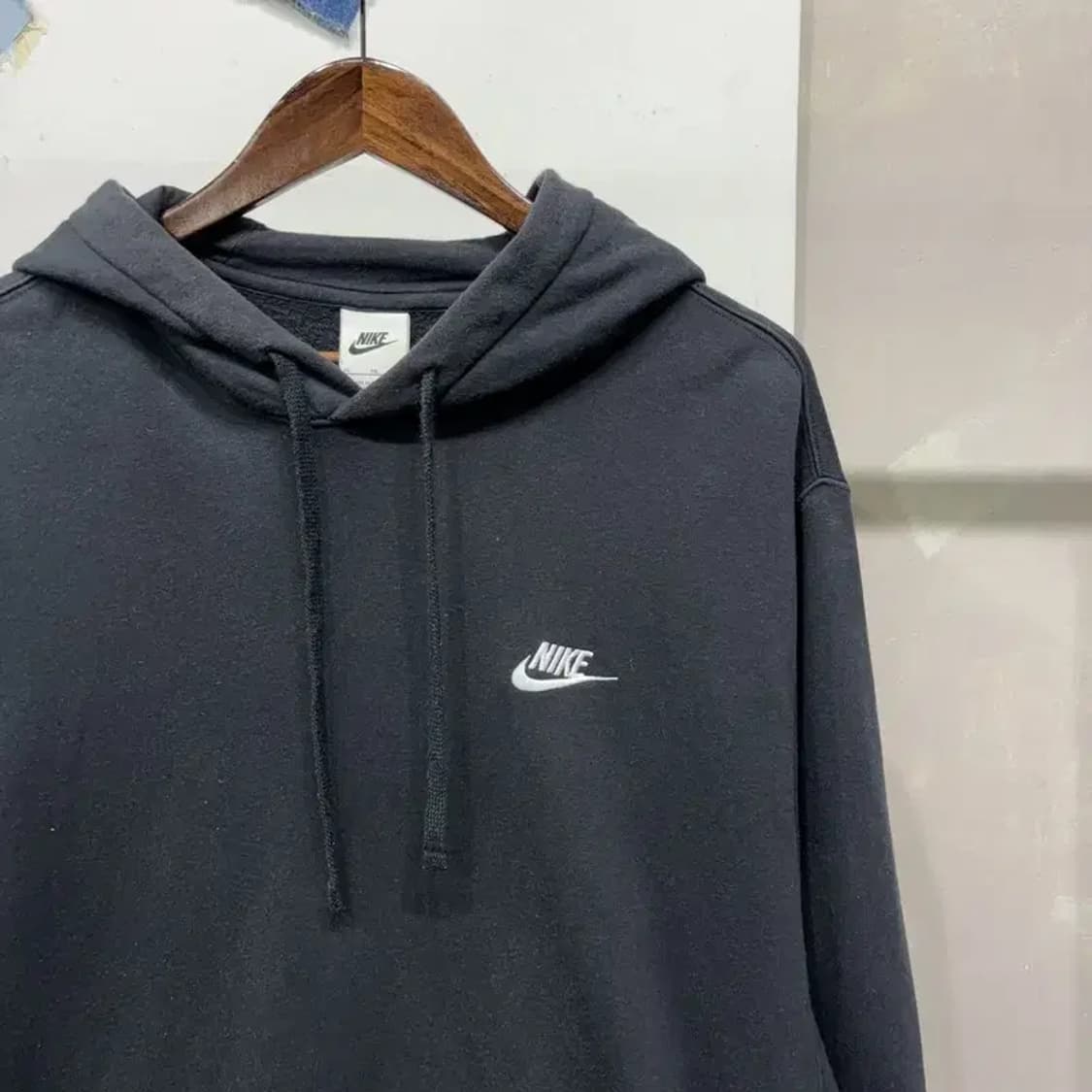(105) 나이키 캐주얼 자수 블랙 기모 후드티 상품이미지3