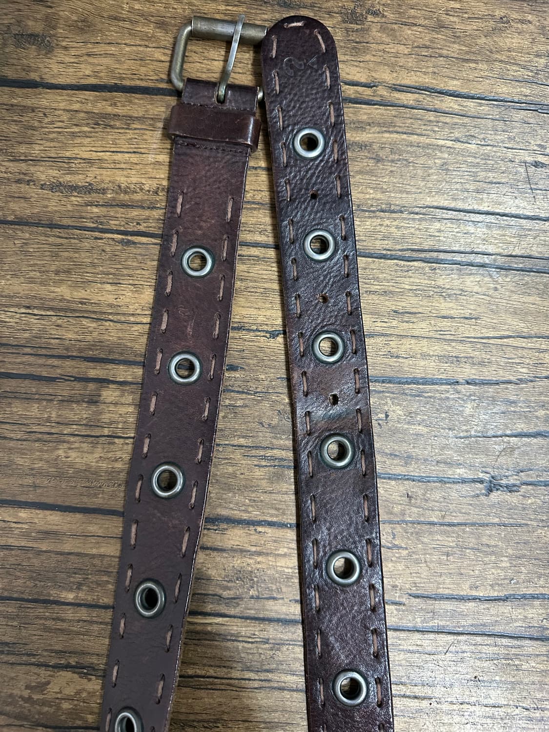 게스(GUESS) 빈티지 아일렛 통가죽 벨트 브라운 상품이미지6
