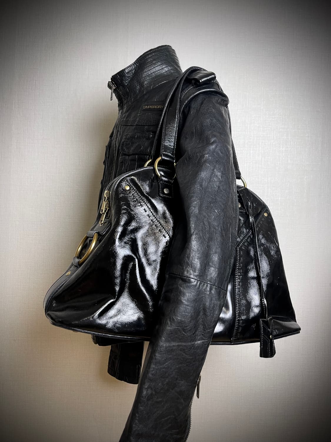 생로랑 레더백 - 숄더백  (블랙유광) 상품이미지1