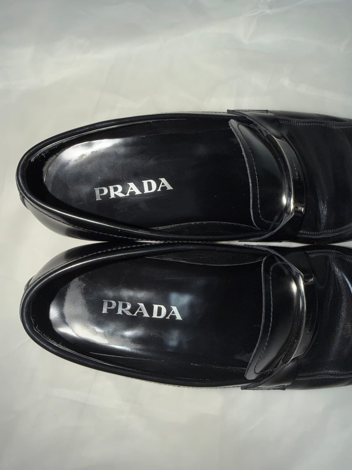 PRADA Metal Buckle Leather Loafer 상품이미지4