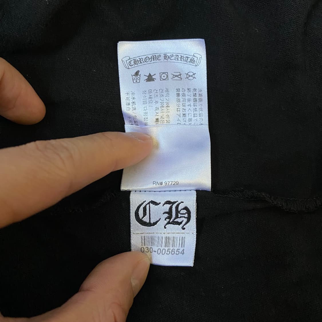 [L] 크롬하츠 홀스슈 로고 포켓 티셔츠 블랙 상품이미지10