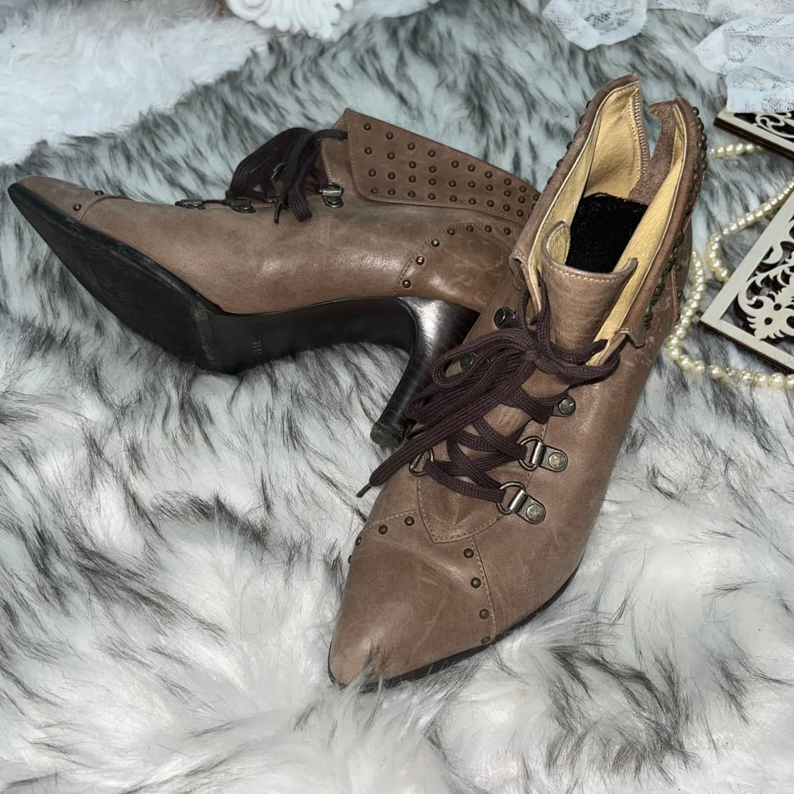 빈티지 레이스업 스터드 힐 상품이미지2