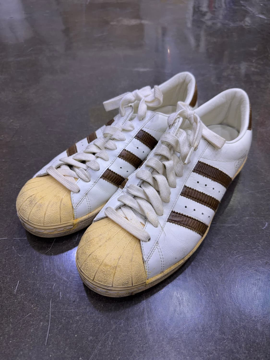 아디다스 슈퍼스타 80's 빈티지 화이트 브라운 레더 스니커즈 275 상품이미지1