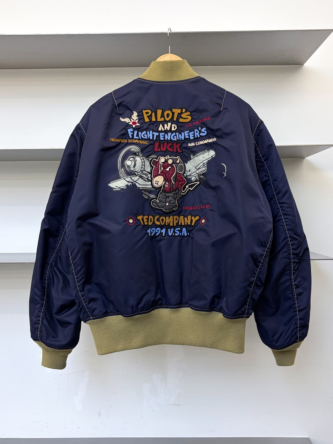 테드 컴퍼니 U.S.A.F 타입 Ma-1 플라이트 자켓 상품이미지1