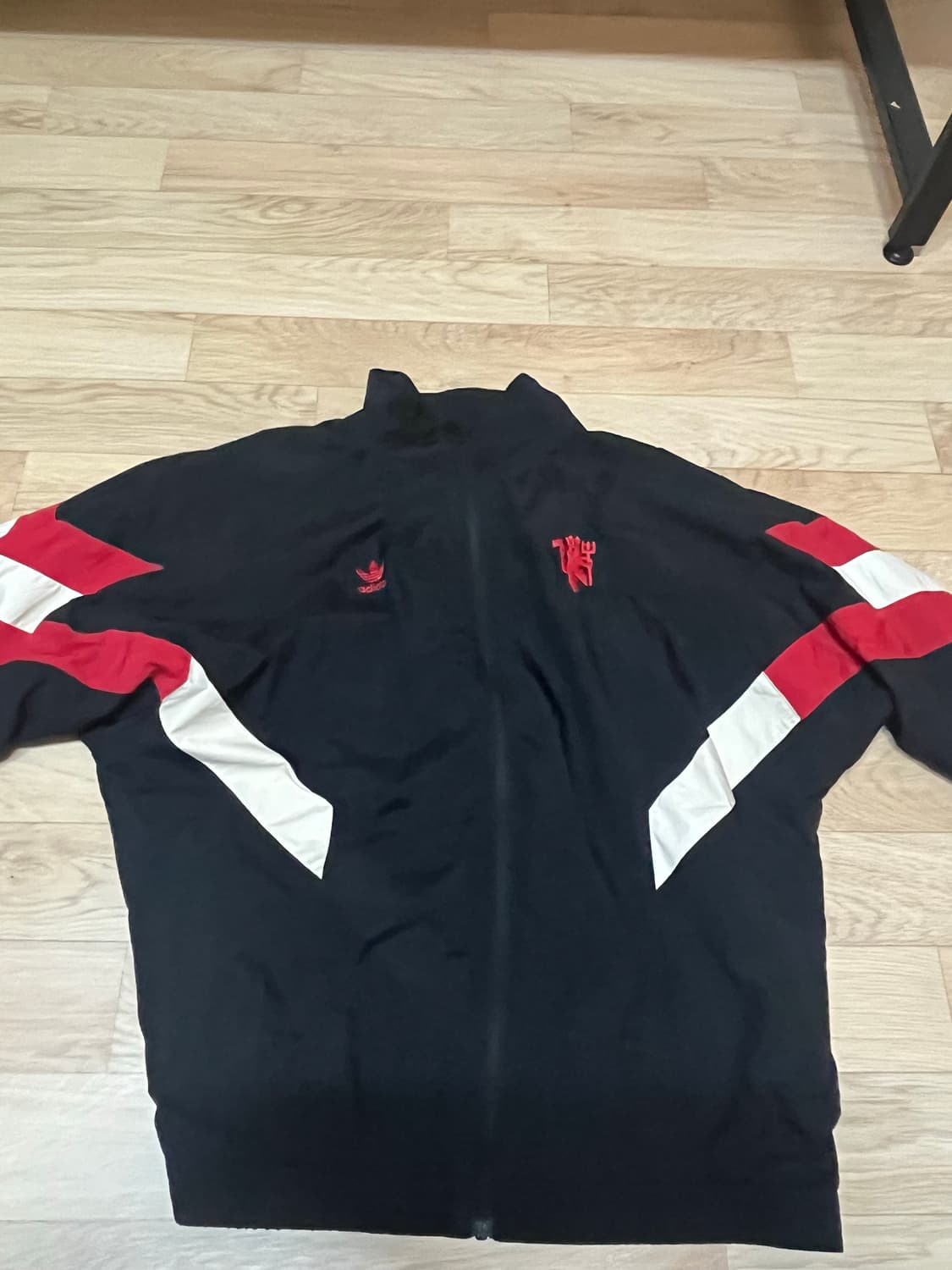 아디다스 맨유 트랙탑 상품이미지1