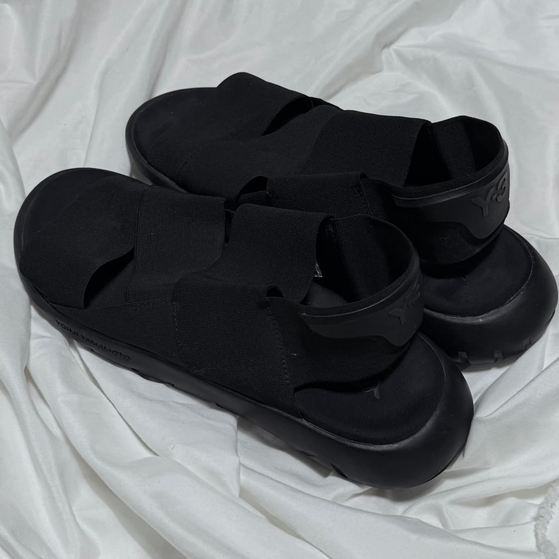 Y-3 콰사 샌들 트리플블랙  상품이미지3