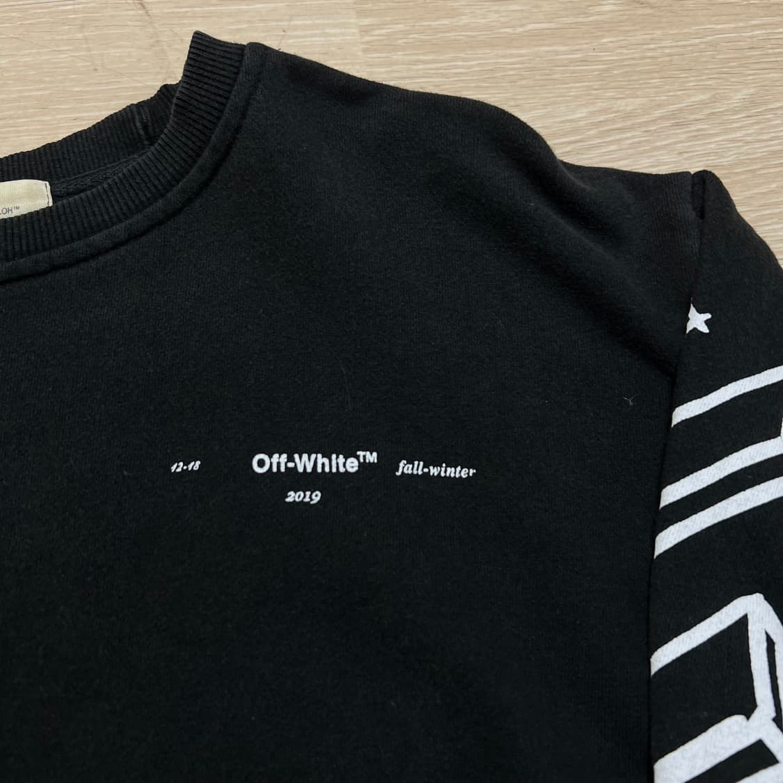 오프화이트 시그니처 디아그 애로우 패턴 프린팅 맨투맨 [블랙] L/100 상품이미지4