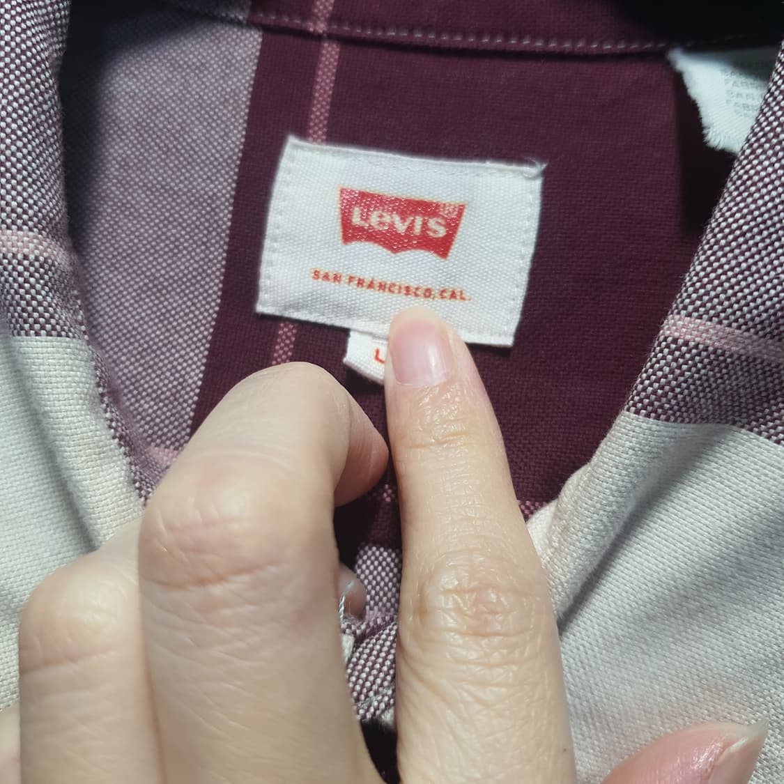리바이스 화이트 버건디 투포켓 체크 셔츠  상품이미지4