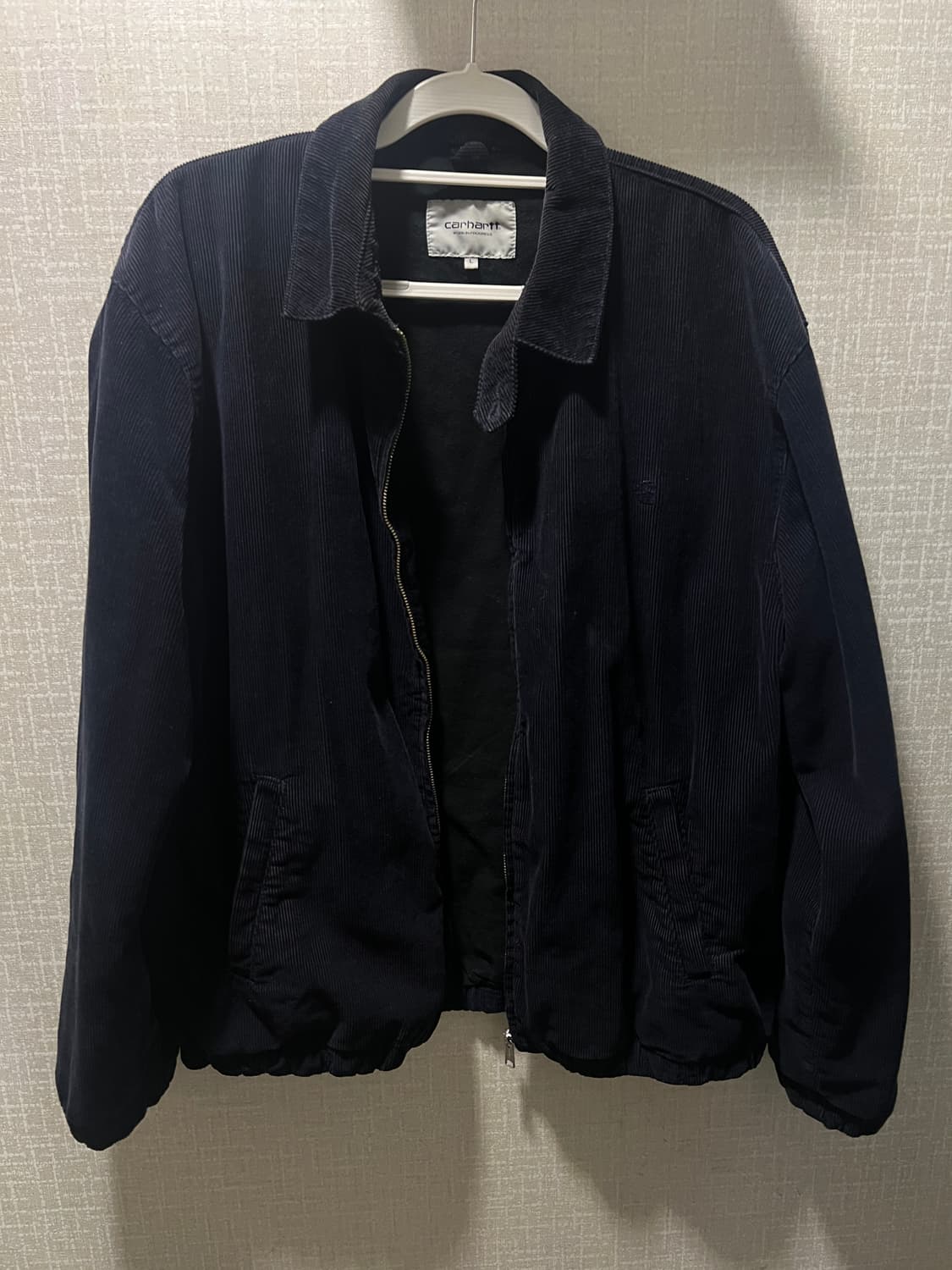 [M]칼하트 wip 메디슨 코듀로이 자켓 다크네이비 상품이미지1