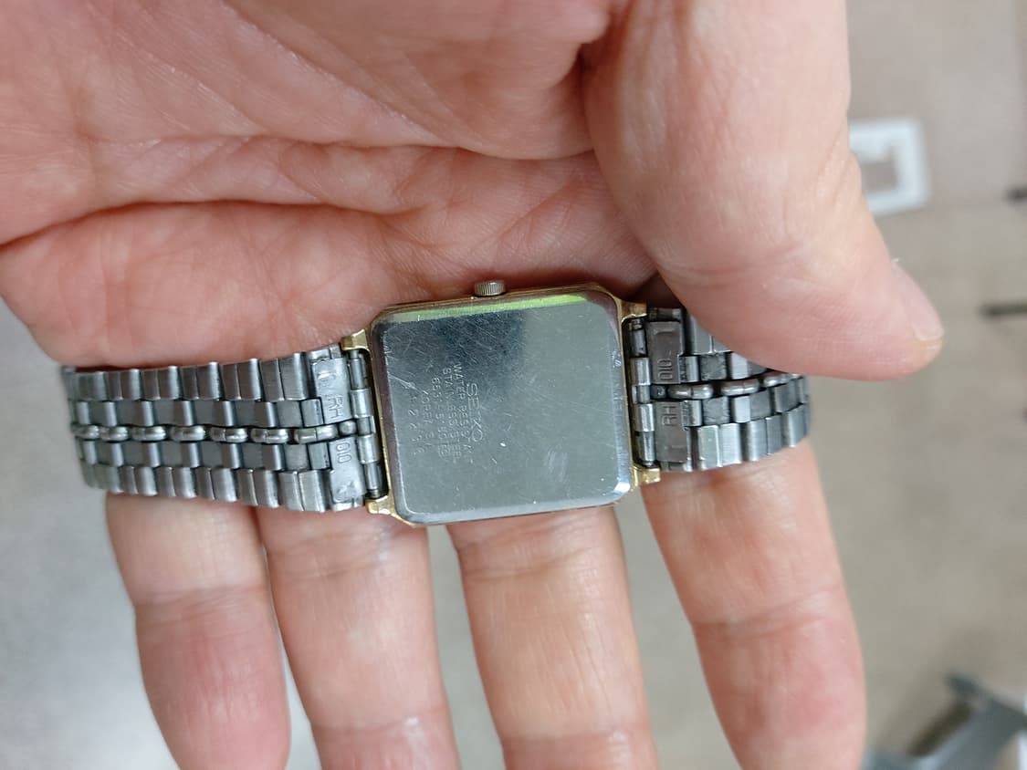 세이코 빈티지 사각 쿼츠 시계 상품이미지3