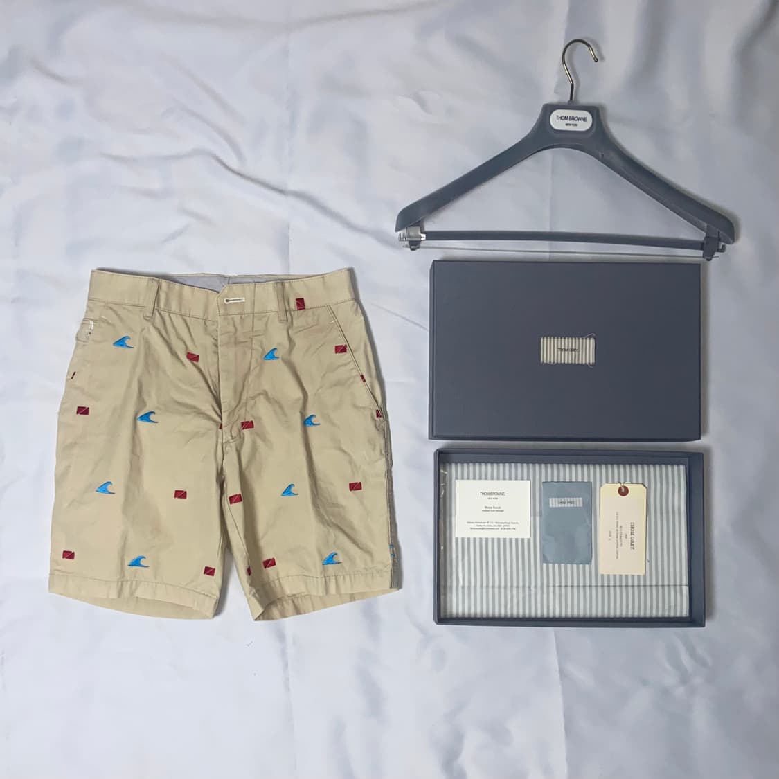 톰그레이 by톰브라운 멀티 자수 치노 쇼츠 상품이미지2