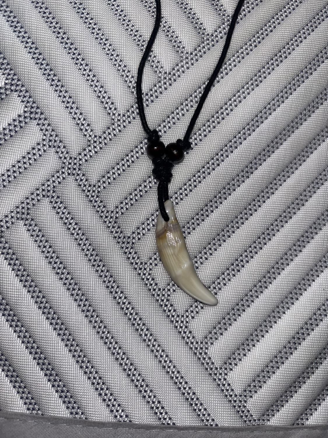 이빨 펜던트 목걸이 상품이미지2