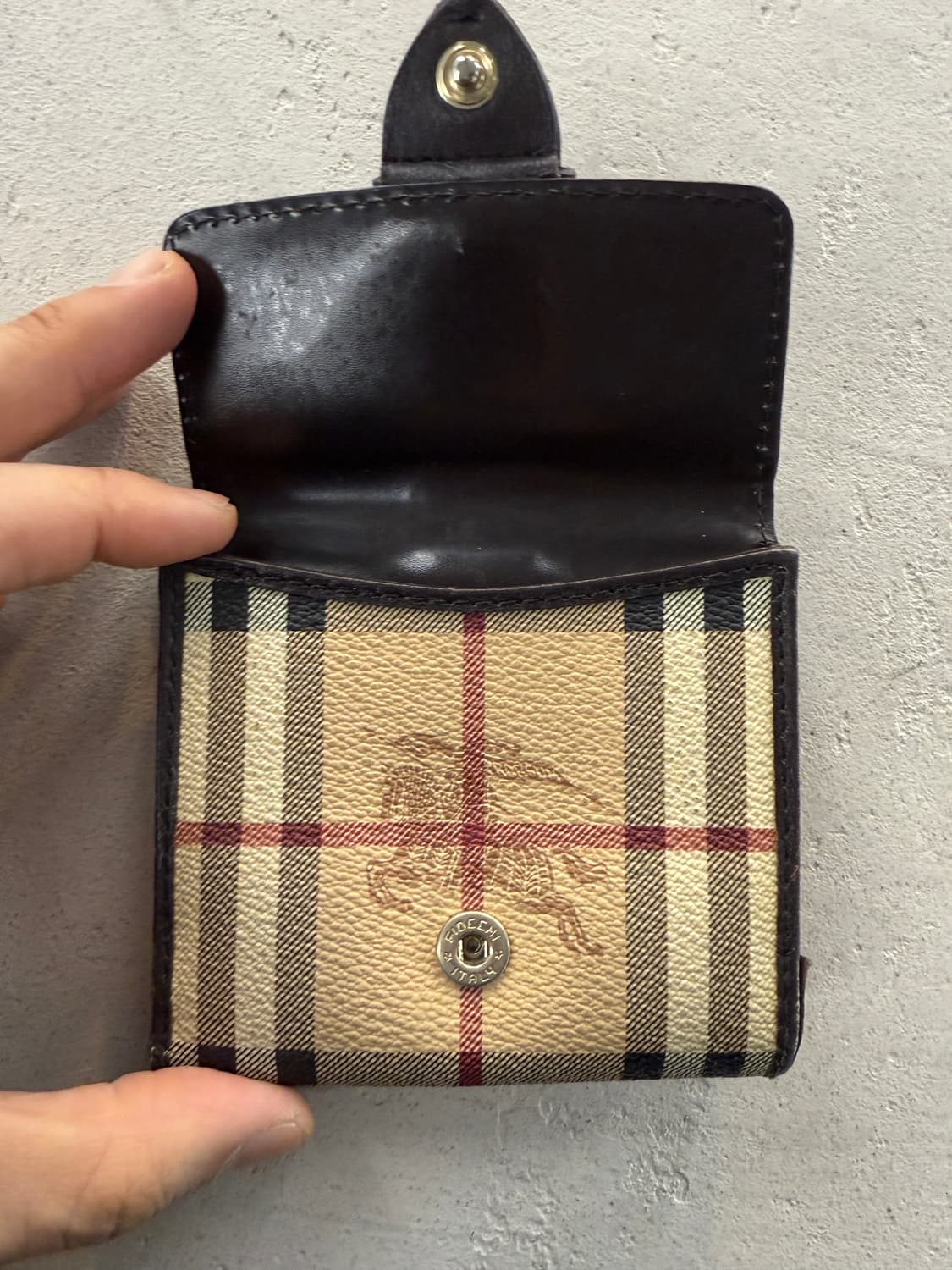 버버리 정품 더블후크 체크 반지갑 상품이미지5