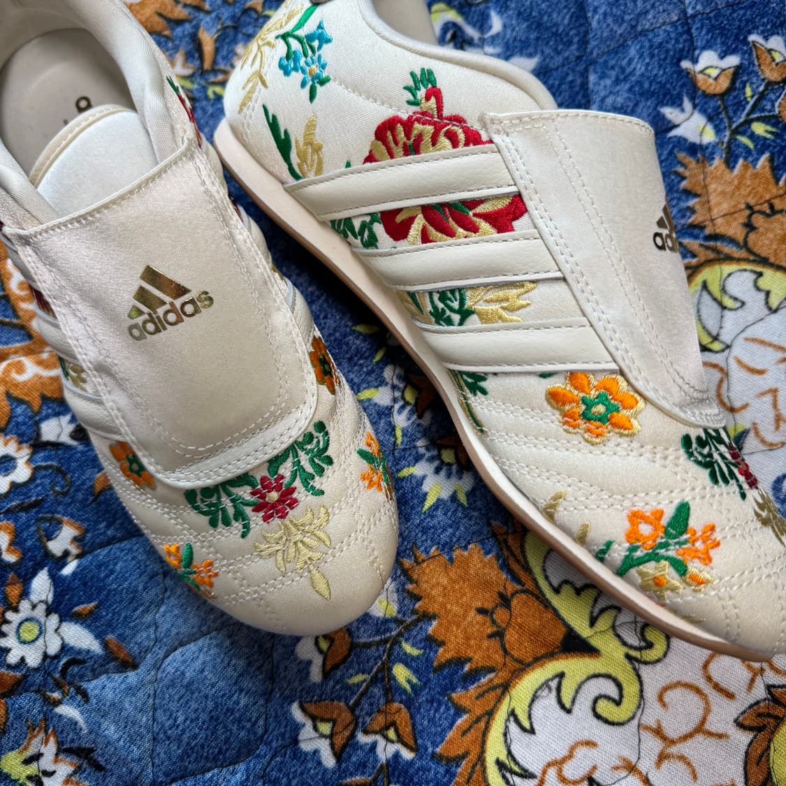 Adidas 아디다스 태권도 에크루 크림 새틴 플라워 자수 스니커즈 슈즈 상품이미지7