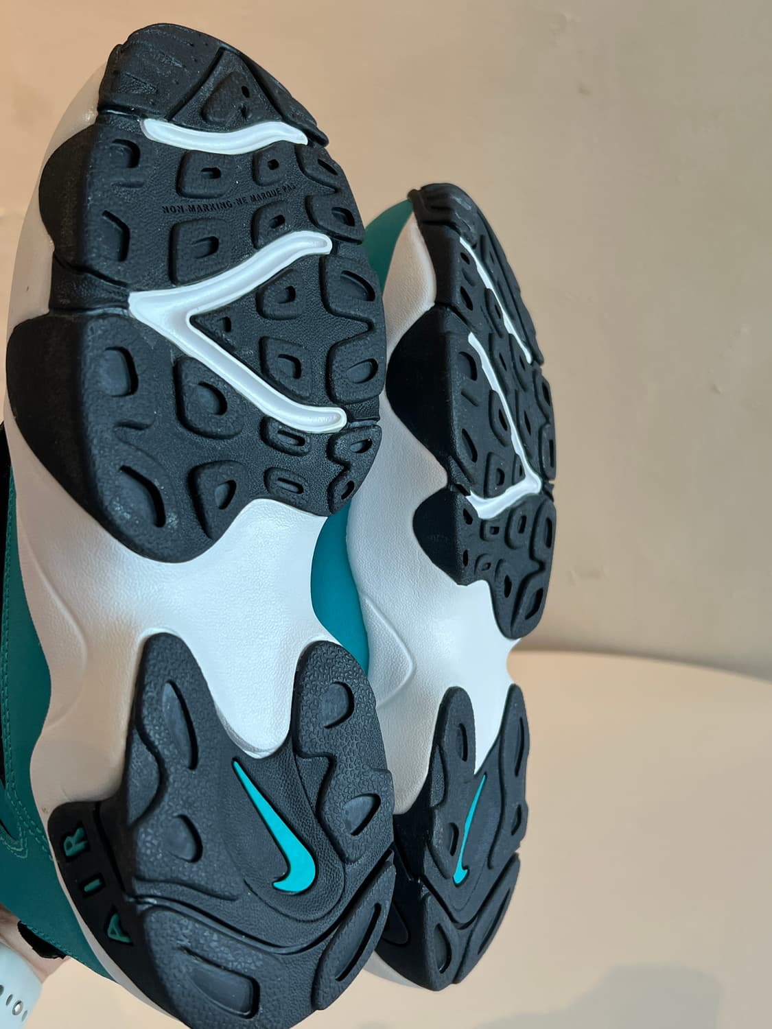 (230) 나이키 에어 미션 (GS) '터콰이즈' (630911-031) 상품이미지6