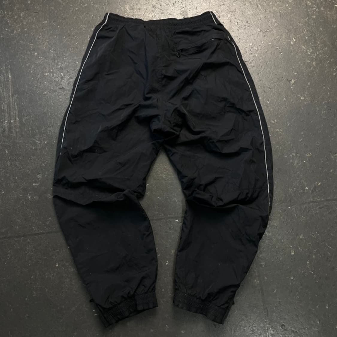 100 나이키 솔로 스우시 우븐 팬츠  상품이미지5