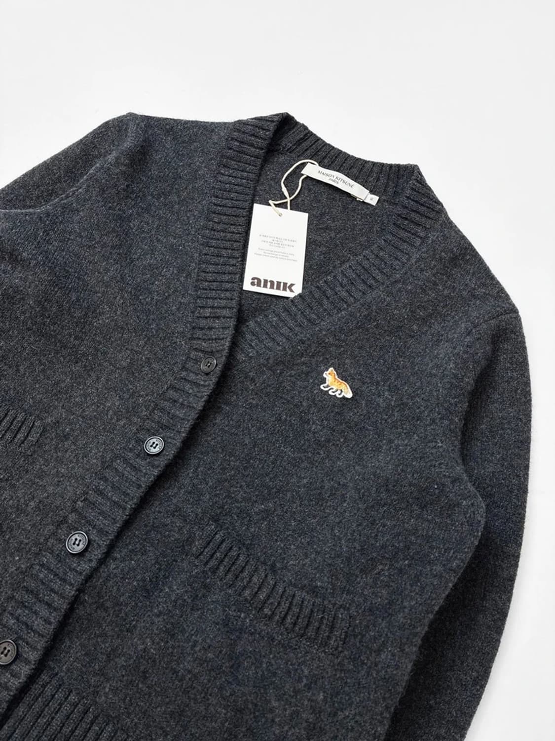 메종키츠네 22Fw 폭스 패치 브이넥 니트 가디건 PN5140 상품이미지3