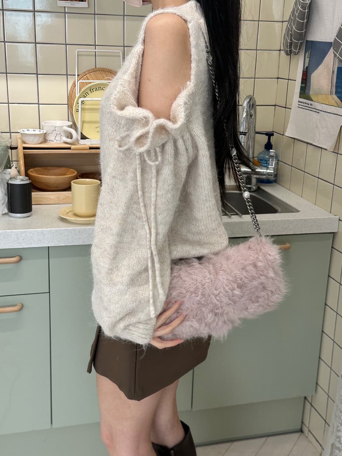 [A+ 정품] 미우미우 양털 퍼 크리스탈 체인 크로스백 상품이미지10