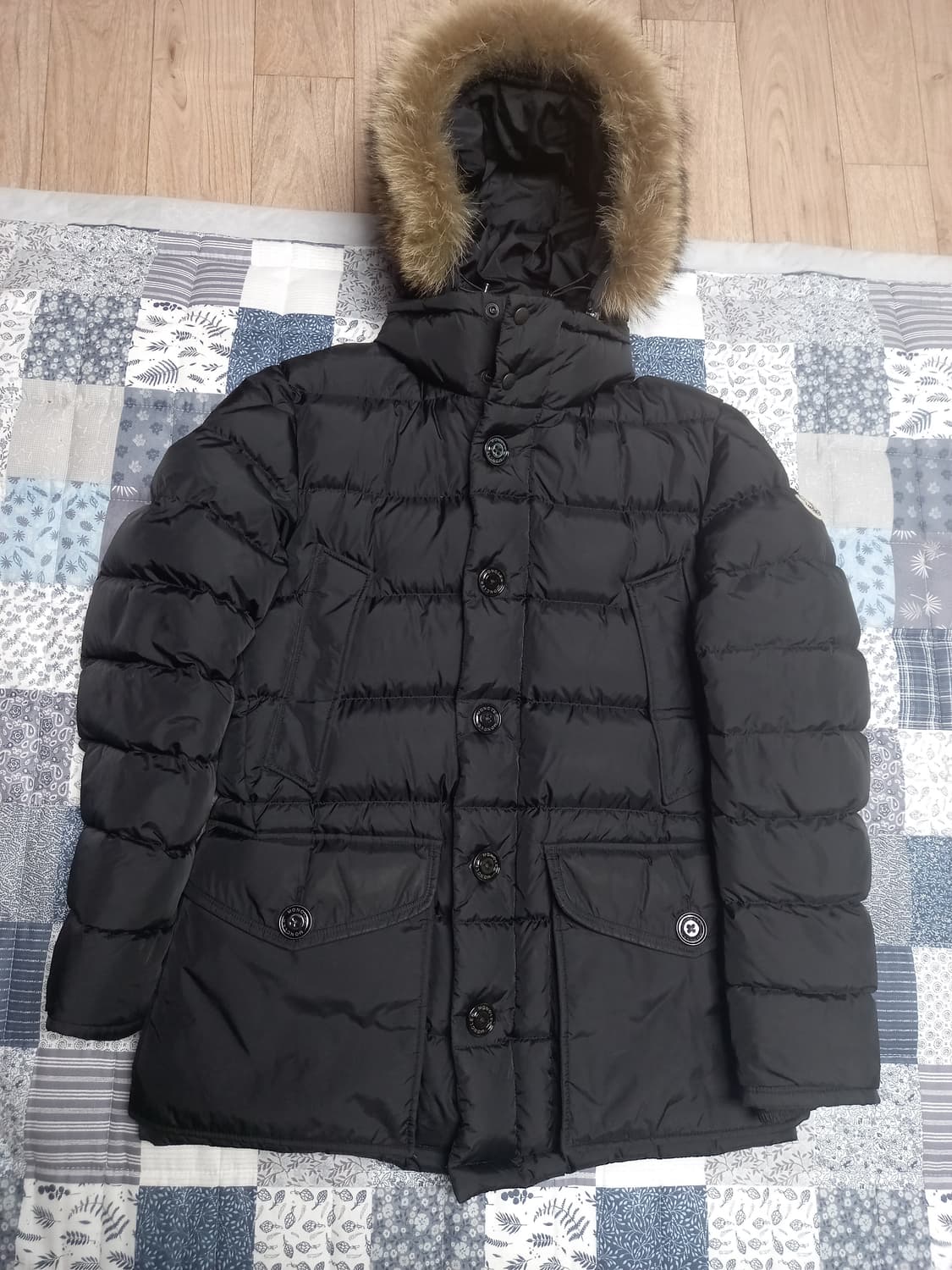 몽클레어 23년 클루니 패딩   검정  3(100) 상품이미지1