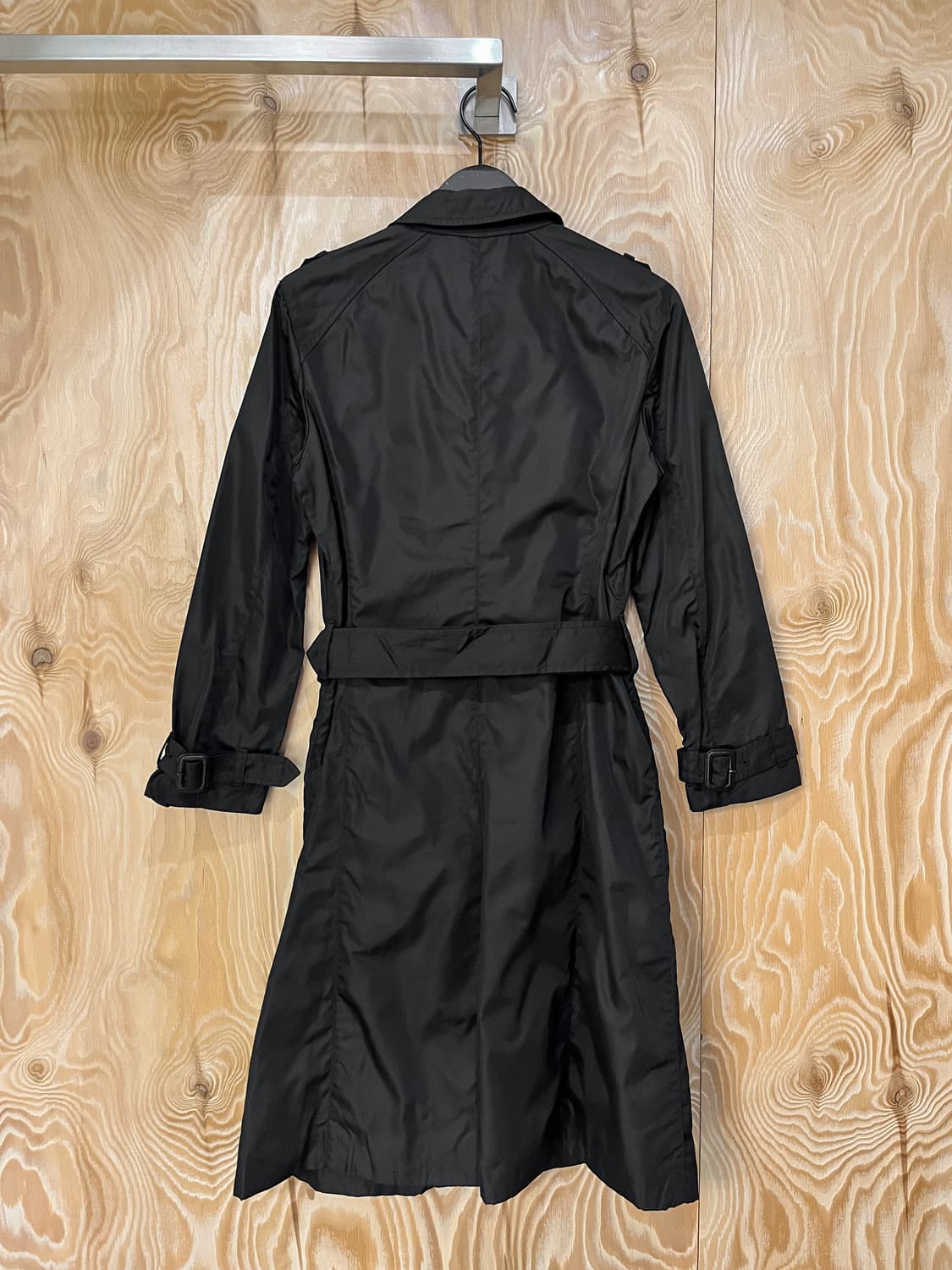 프라다 나일론 벨티드 트렌치 코트 상품이미지4