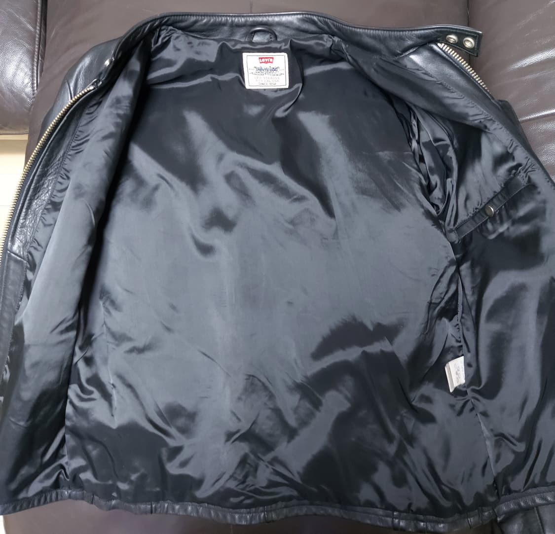 리바이스 90s 블랙탭 소가죽 라이더 자켓  (100)

 상품이미지8