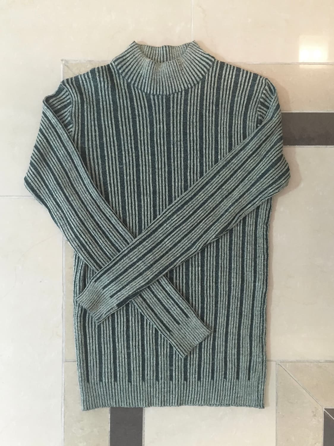 Vintage stripe high-neck knit 상품이미지5