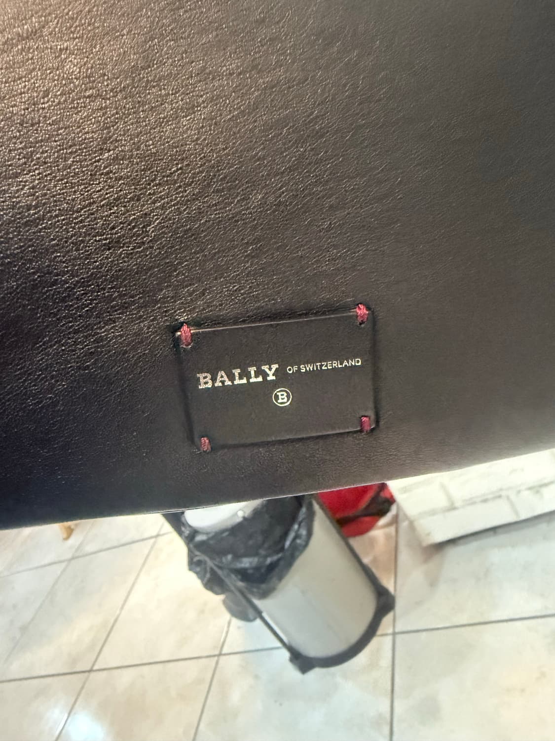 정품 발리 하비 메신저 크로스백 팝니다 상품이미지5