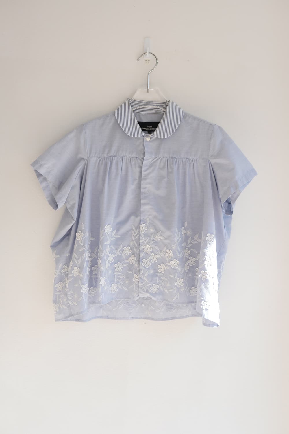 Flower embroidered stripe top 상품이미지2