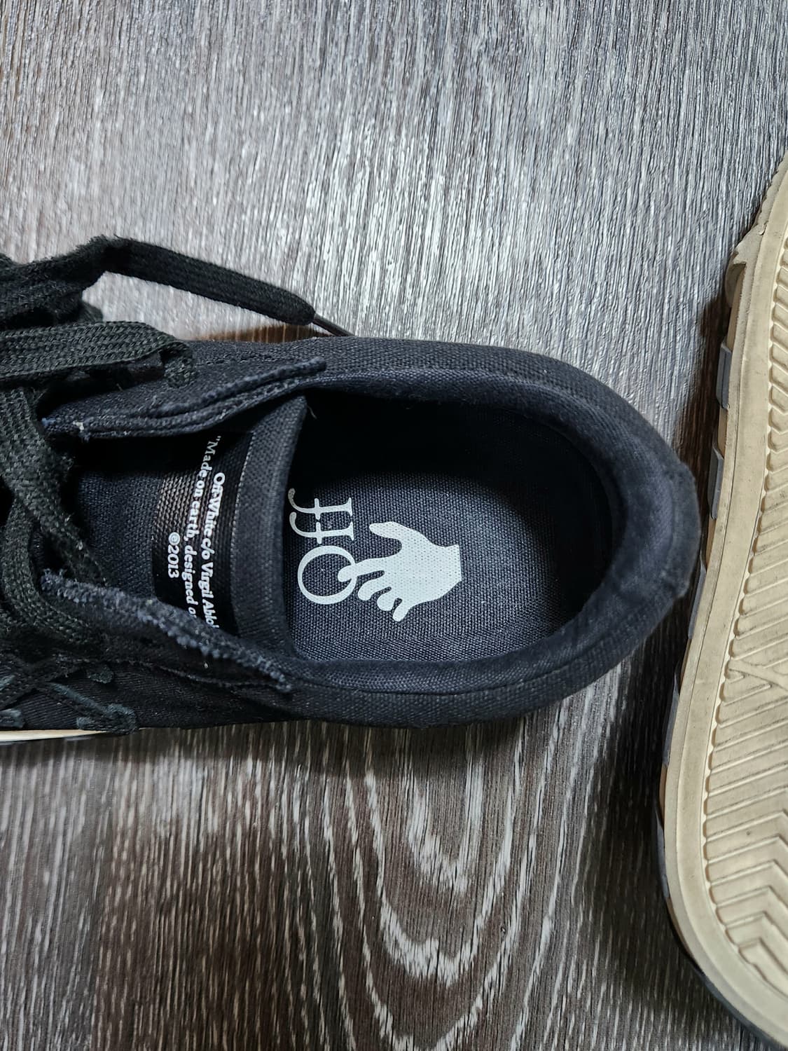 오프화이트 애로우 로우 벌크 스니커즈 블랙  EU 41 KR 270 상품이미지8