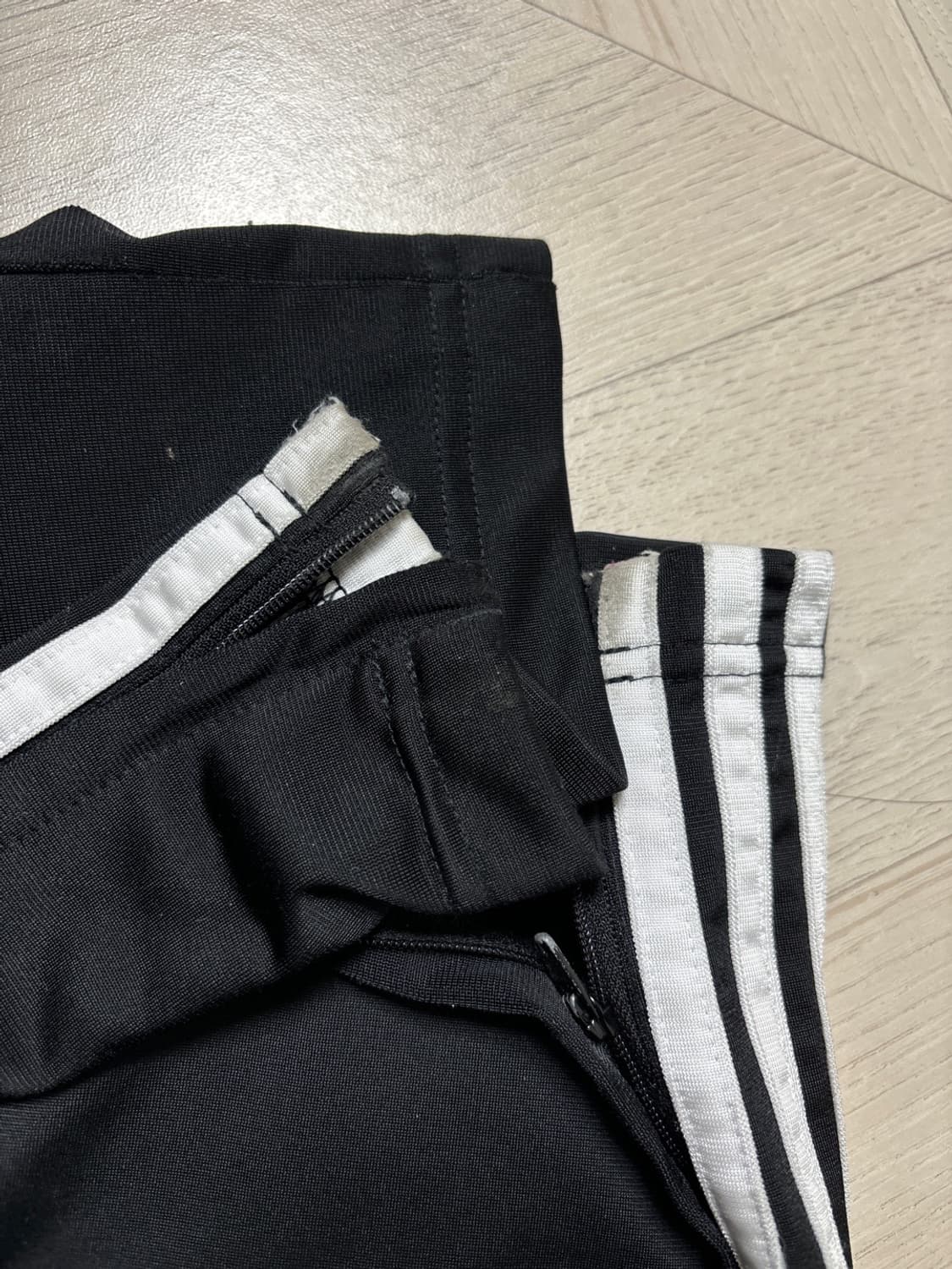 아디다스 IJ7055 상품이미지2