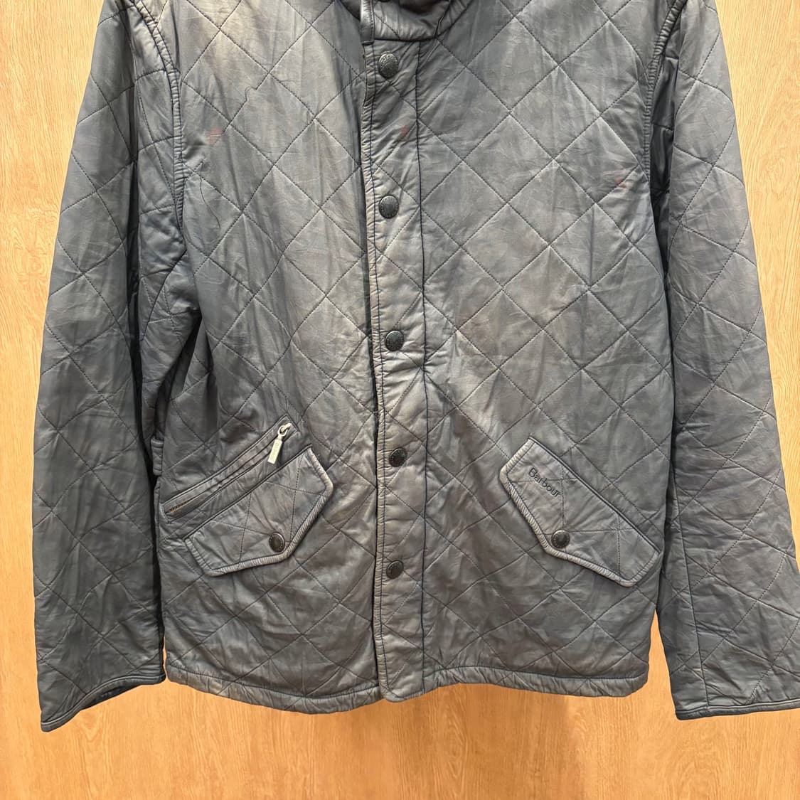 바버 경량 퀄팅 자켓 코듀로이 카라 스냅 버튼 패치 포켓 디테일 카키 상품이미지5