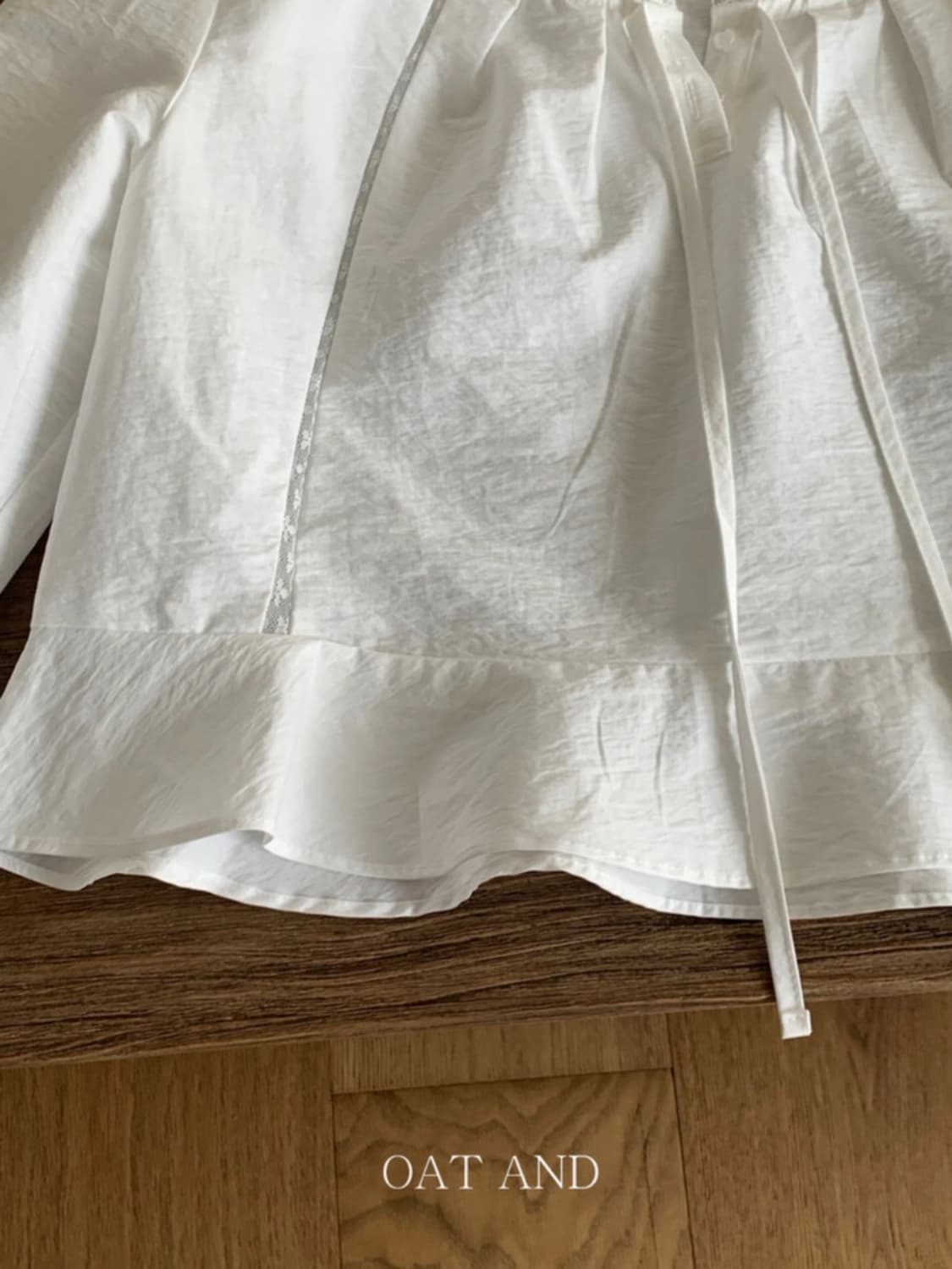 오트앤드 밀키 크롭 블라우스 상품이미지5