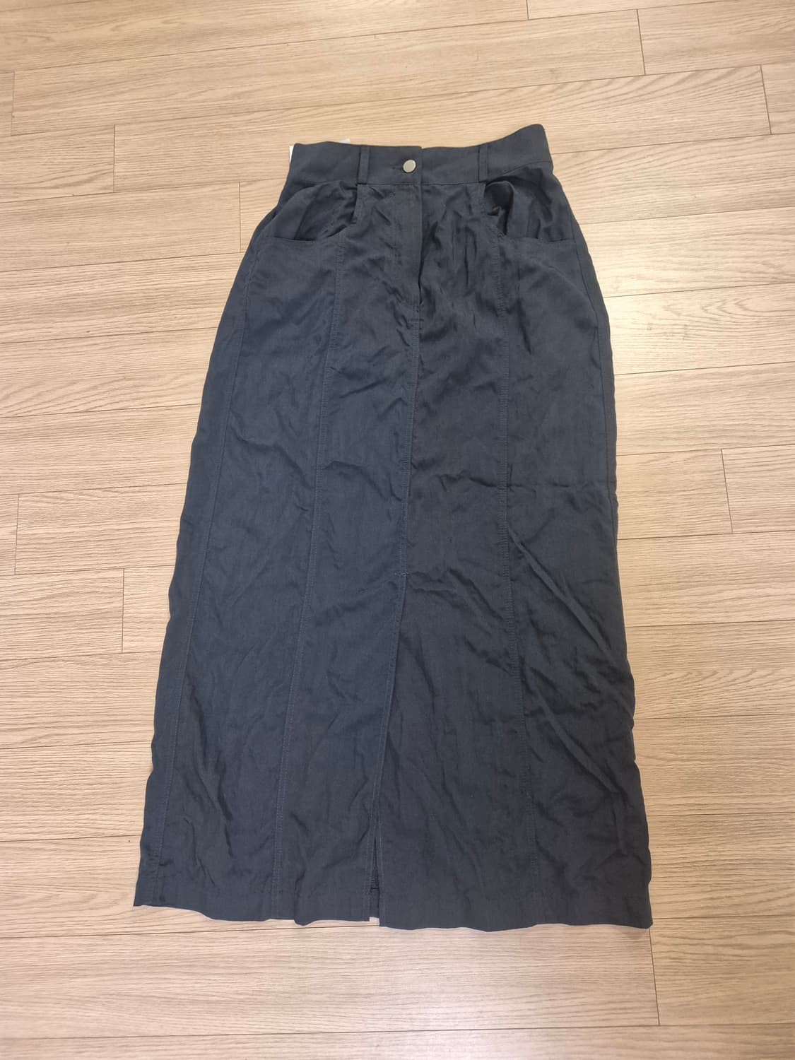 (새상품) 에잇세컨즈 아웃포켓 맥시스커트 네이비 상품이미지1