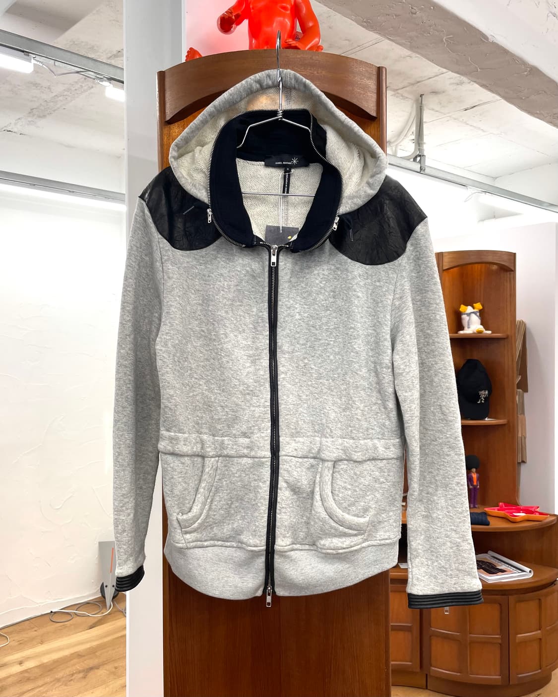 이자벨마랑 레더 패치 후드 집업 상품이미지1