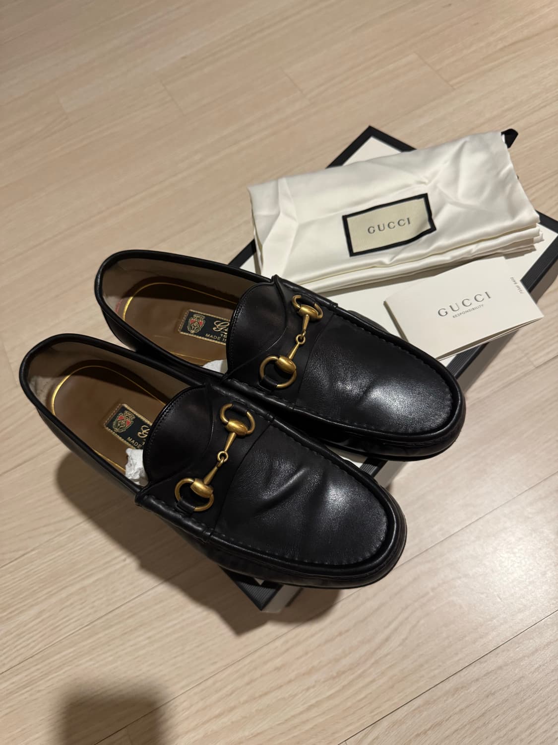 구찌 1953 홀스빗 레더 로퍼 블랙 7.5(265) 상품이미지1