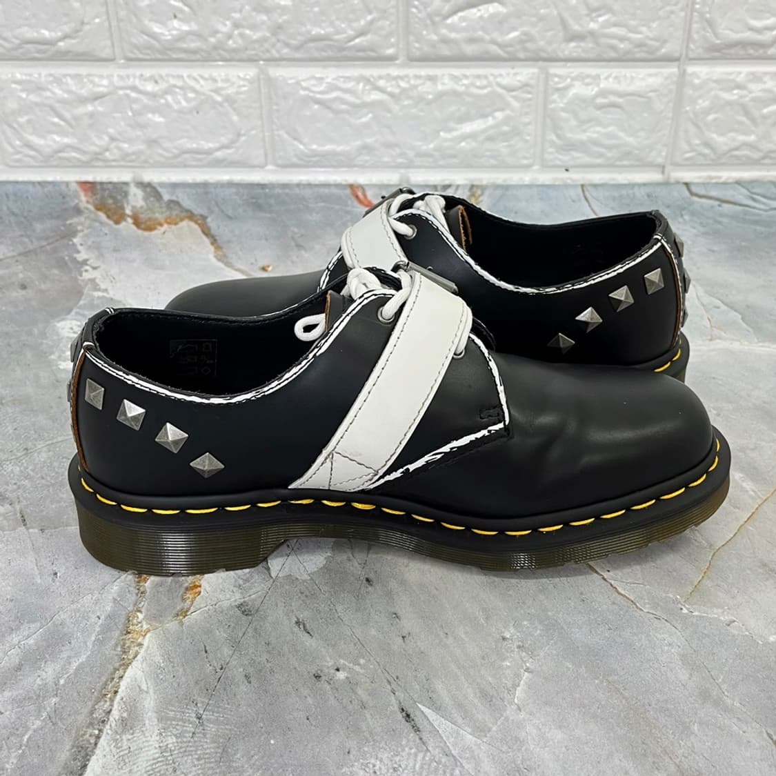 닥터마틴 1461 잠벨로 스터드 블랙 260 UK7 상품이미지4