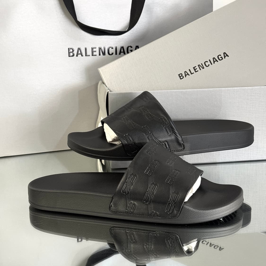 [새상품/42] 발렌시아가 BB 엠보싱 슬리퍼 상품이미지2