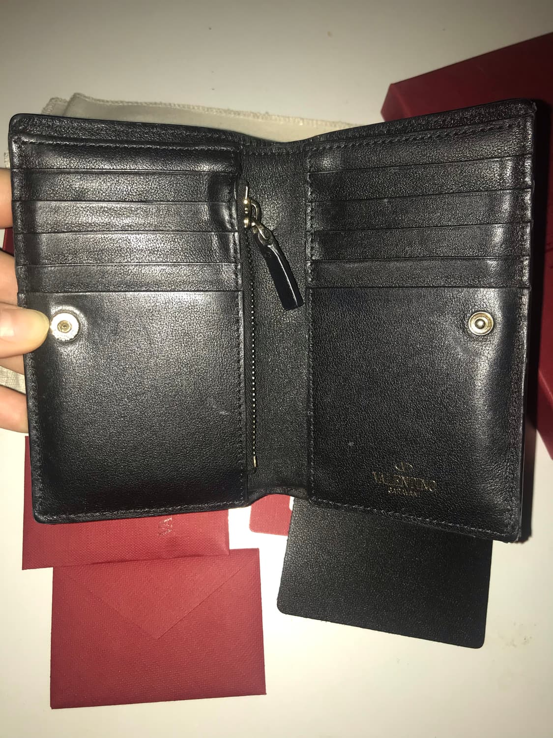 발렌티노 락스터드 반지갑 풀박스 상품이미지3
