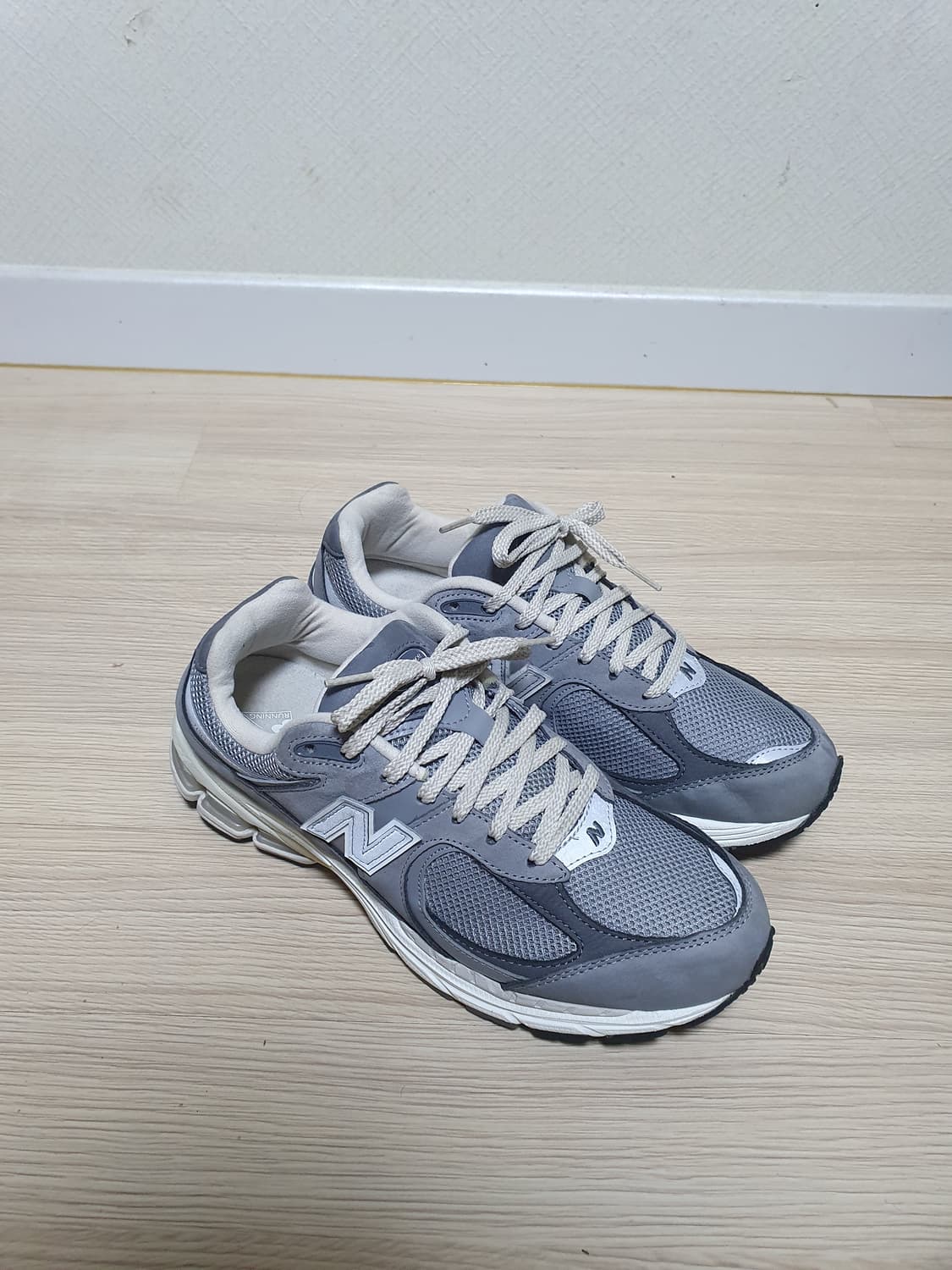 뉴발란스 2002R 그레이 운동화 275 상품이미지2