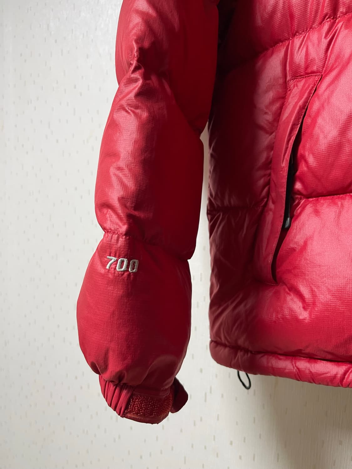 노스페이스 정품 눕시 구스다운 자켓 레드 700필 상품이미지4