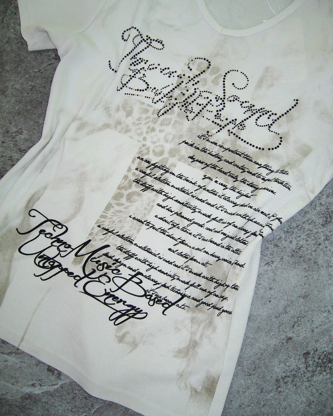 IN THE ATTIE Lettering Top 상품이미지3