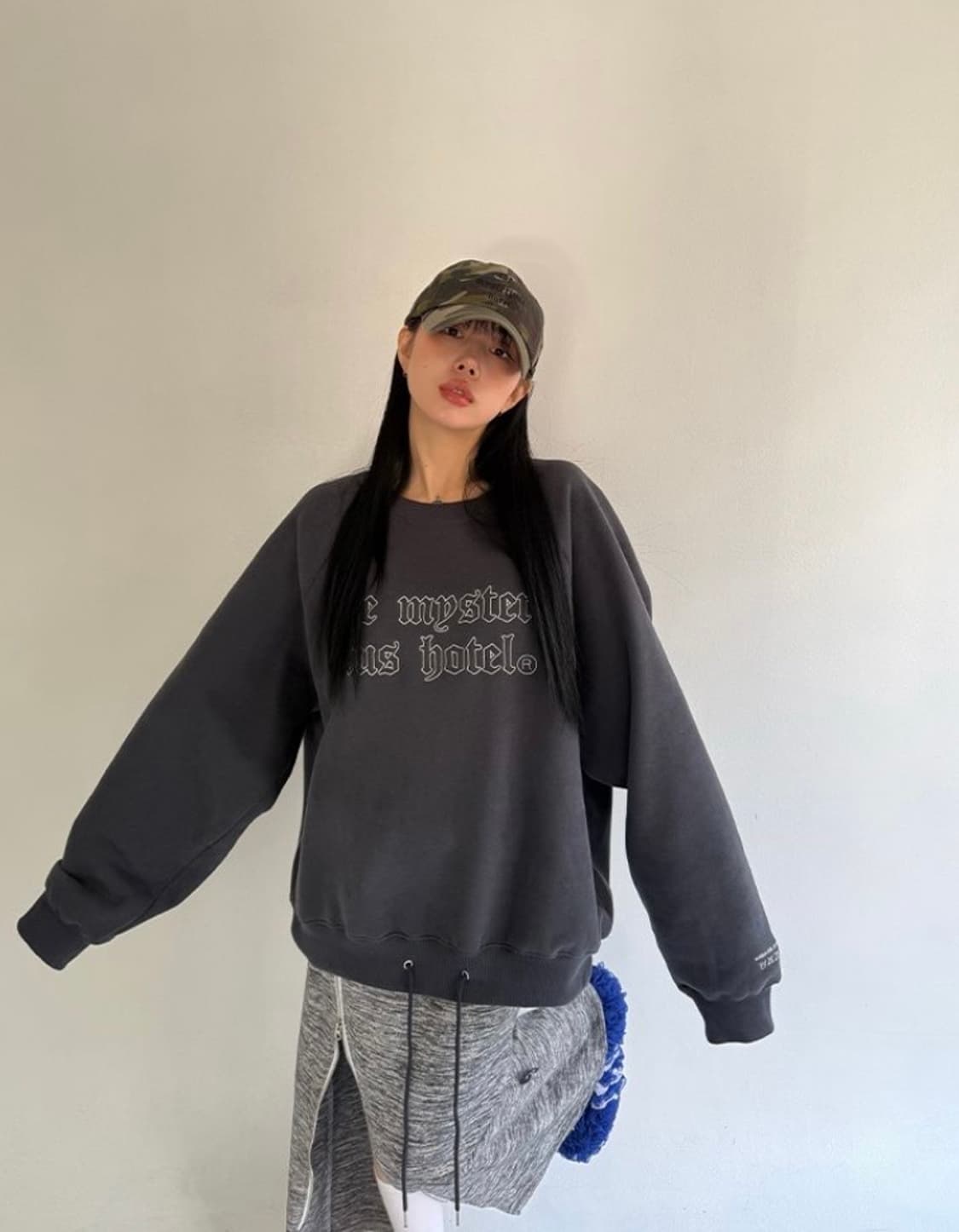 더미스테리어스호텔 와이드 맨투맨 상품이미지3