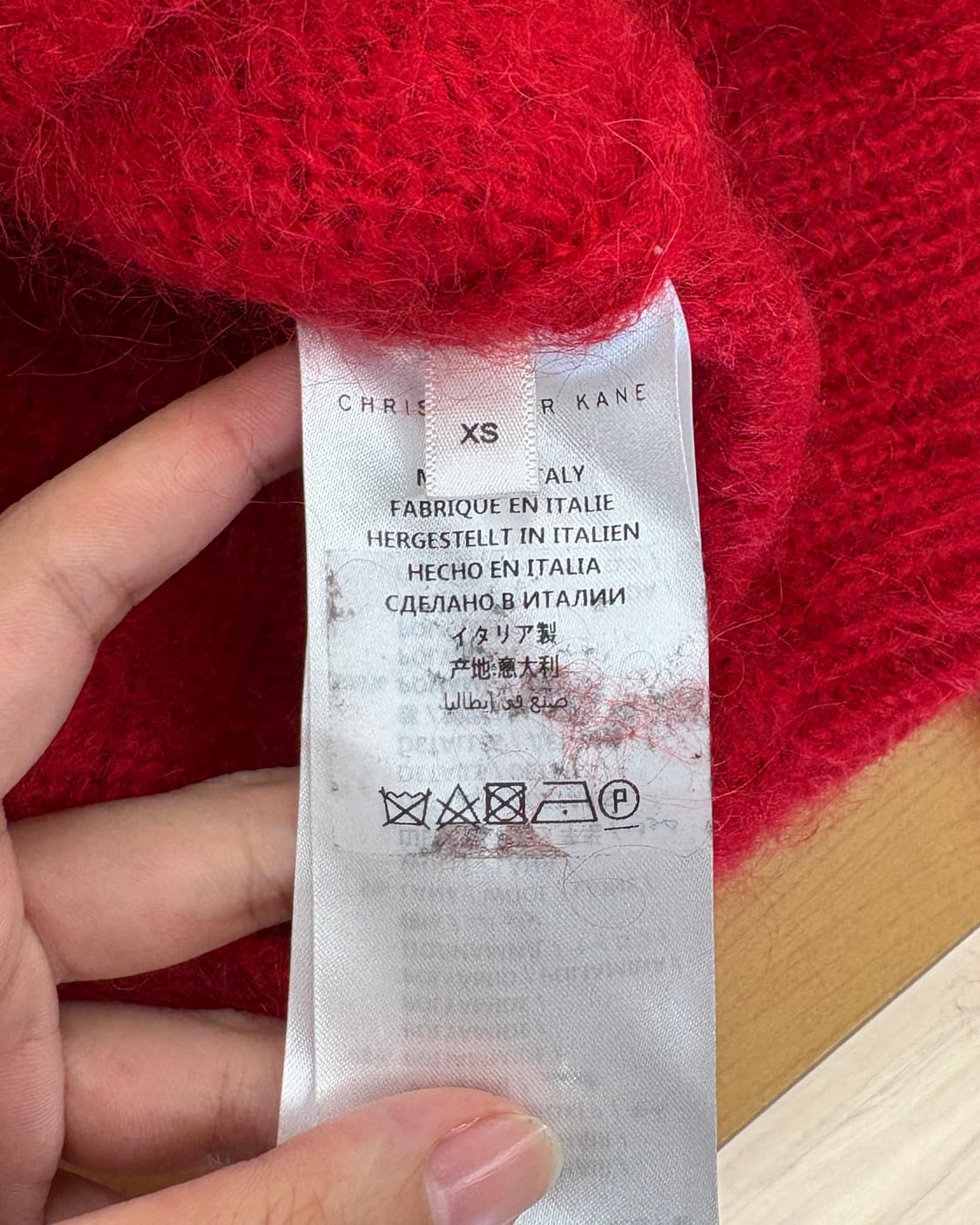 크리스토퍼 케인 레드 백 슬릿 브이넥 스웨터 상품이미지8