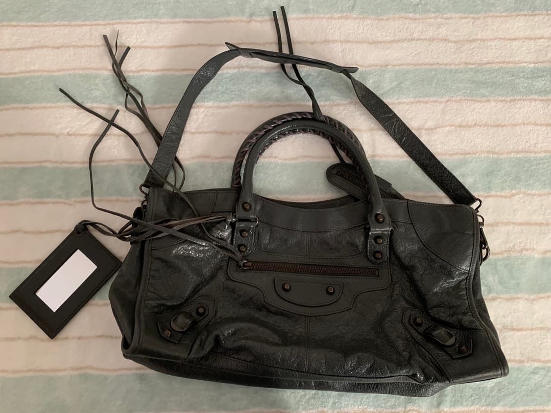 발렌시아가 라지 모터백 다크 그레이 상품이미지1