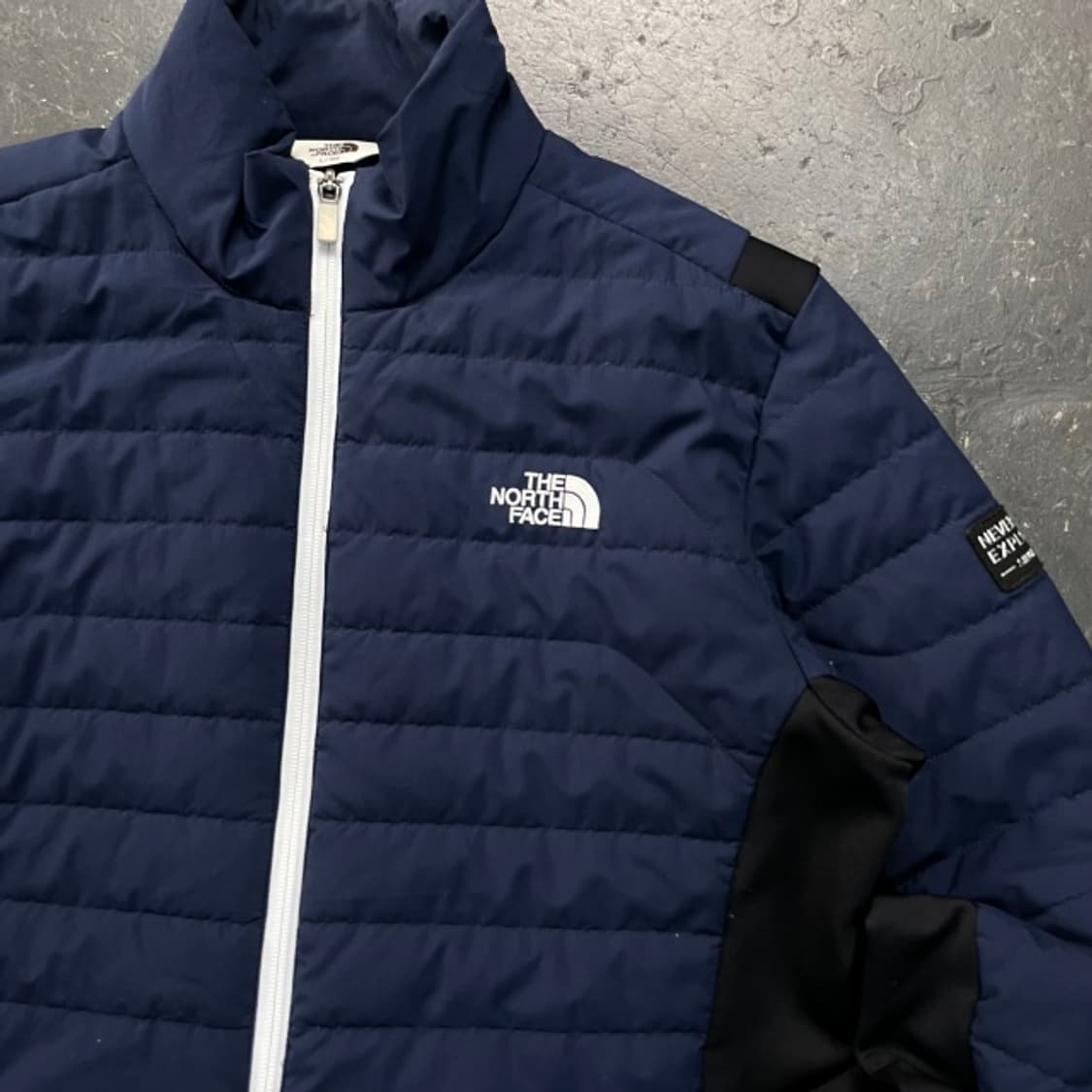 100 노스페이스 브이모션 방풍 패딩 상품이미지2