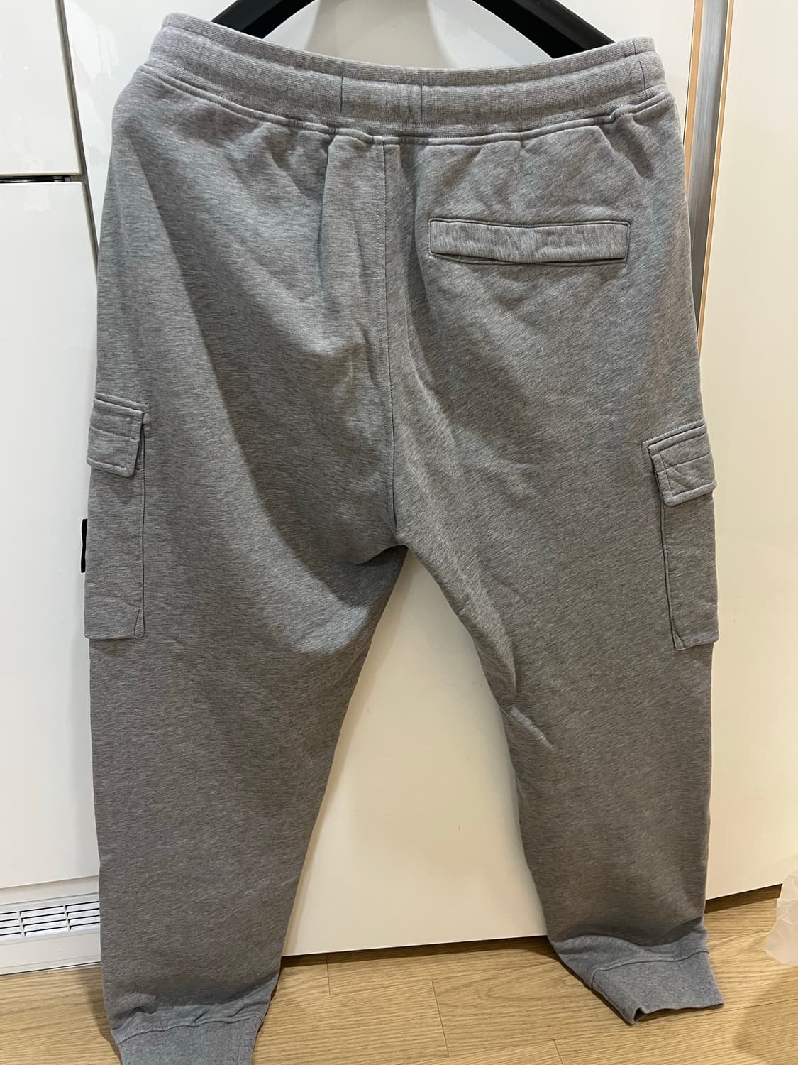24ss 스톤아일랜드 조거팬츠 32-35 (새상품급) 상품이미지2