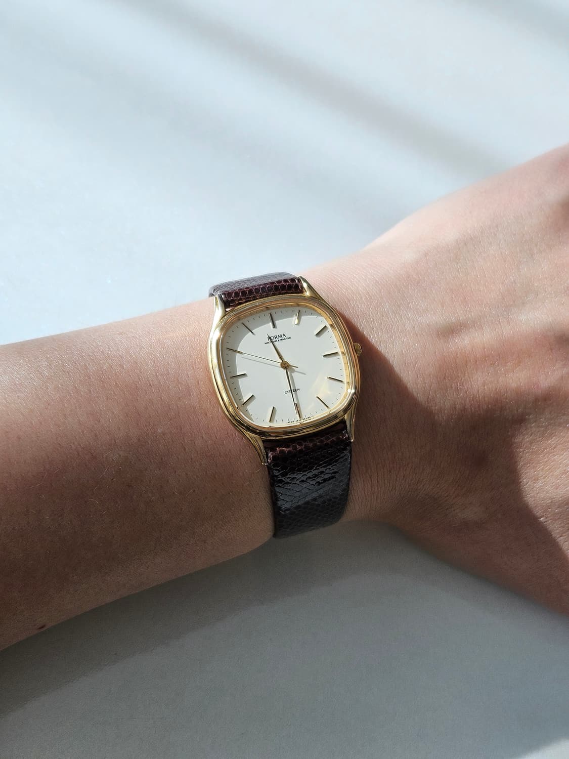 시티즌 FORMA 금장 가죽 손목시계 상품이미지2