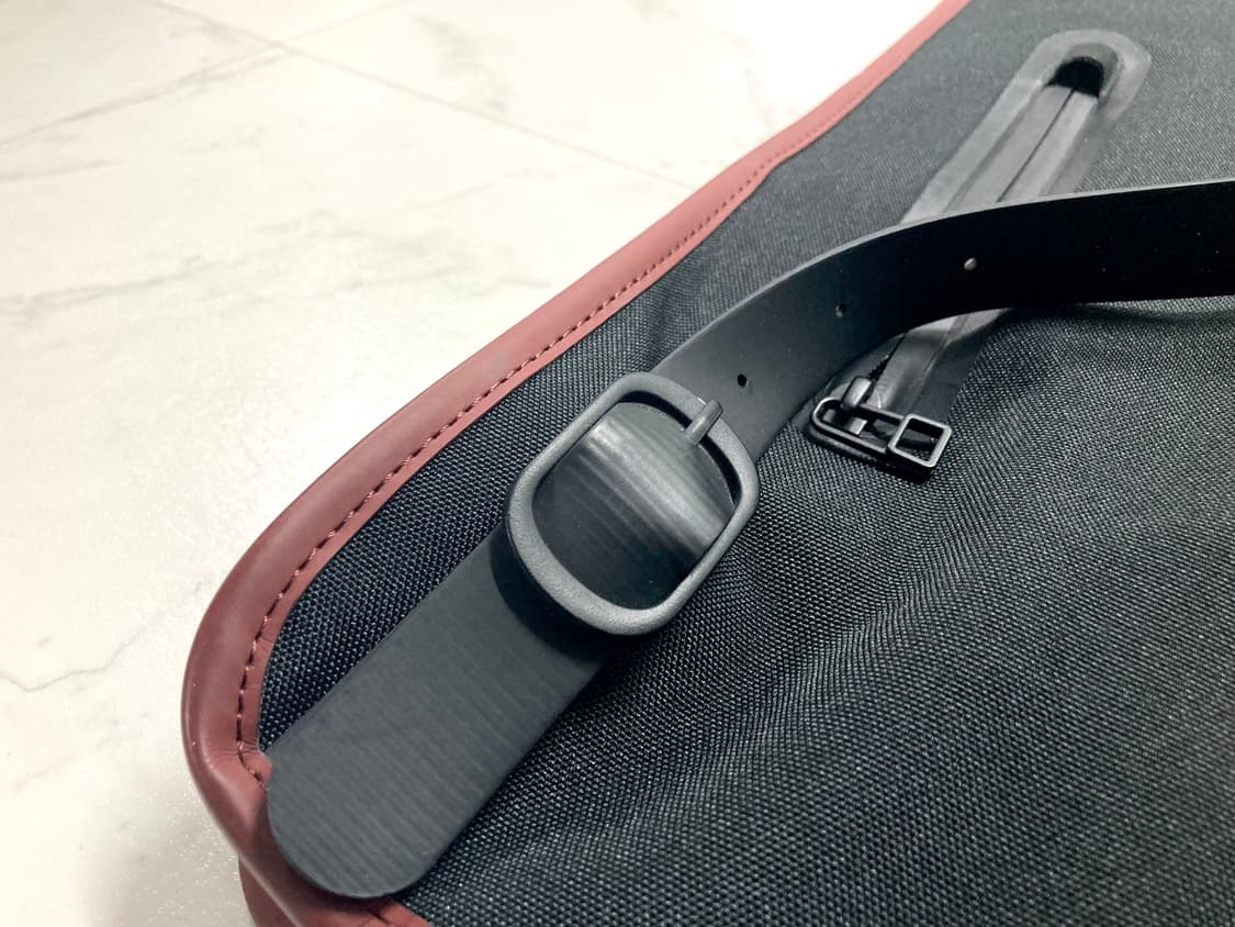 레인스 방수 미니멀 백팩 마룬 컬러 상품이미지8